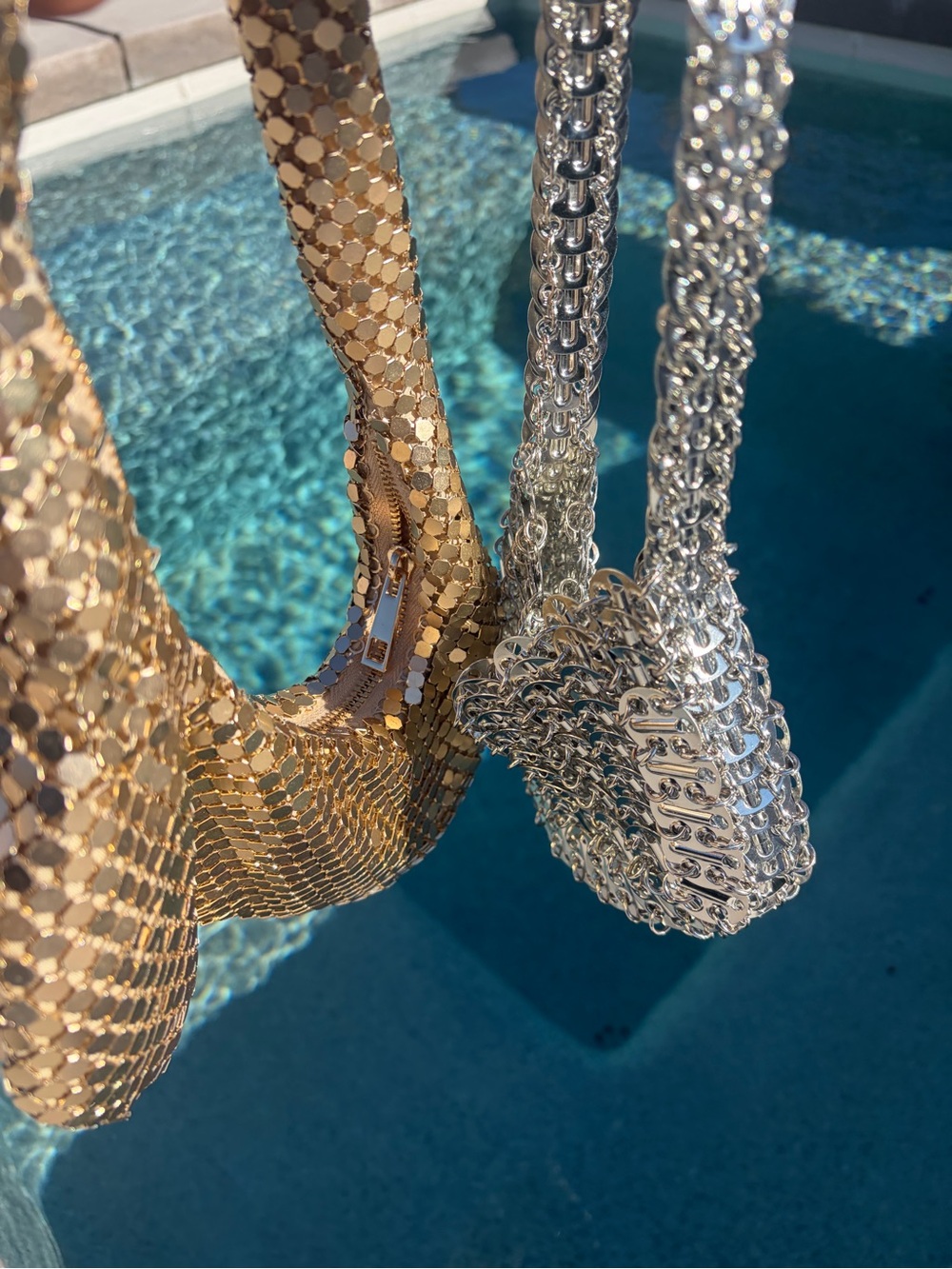 Gold & Silver Metallic Mesh Reptile Accessory - Stylish Feeding/Decor Accent